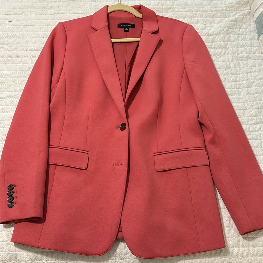 Ann Taylor rose blazer size 6